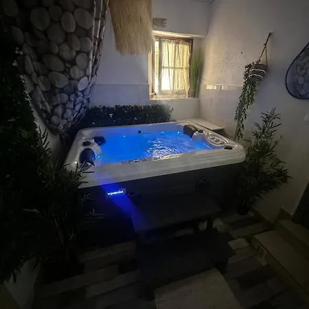 Maison Familiale à 2 Min à Pied De L'institut A Armand Calme Jeux Babyfoot Jacuzzi Proche